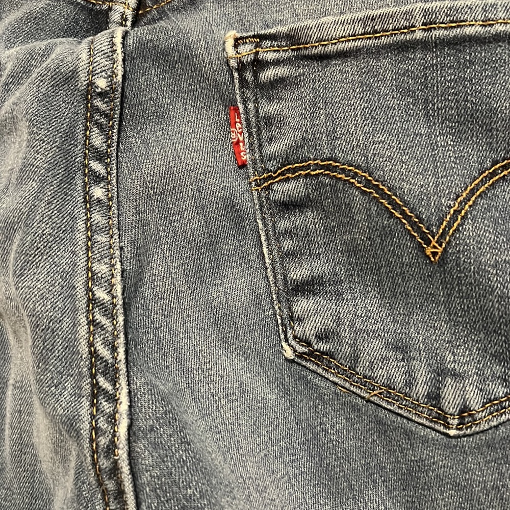 Levi’s Barely Used Still In Good Condition - image 6